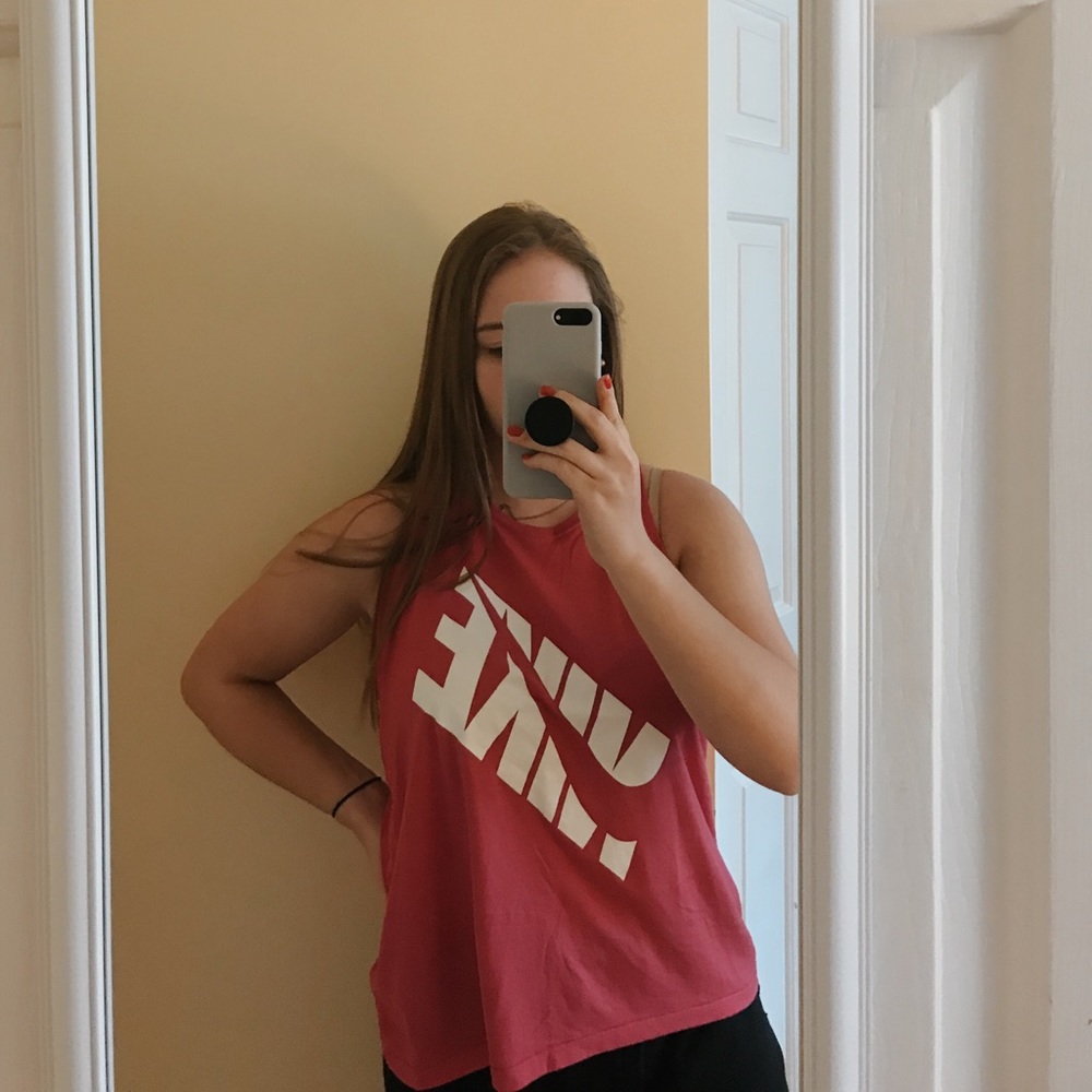 pink nike tank top